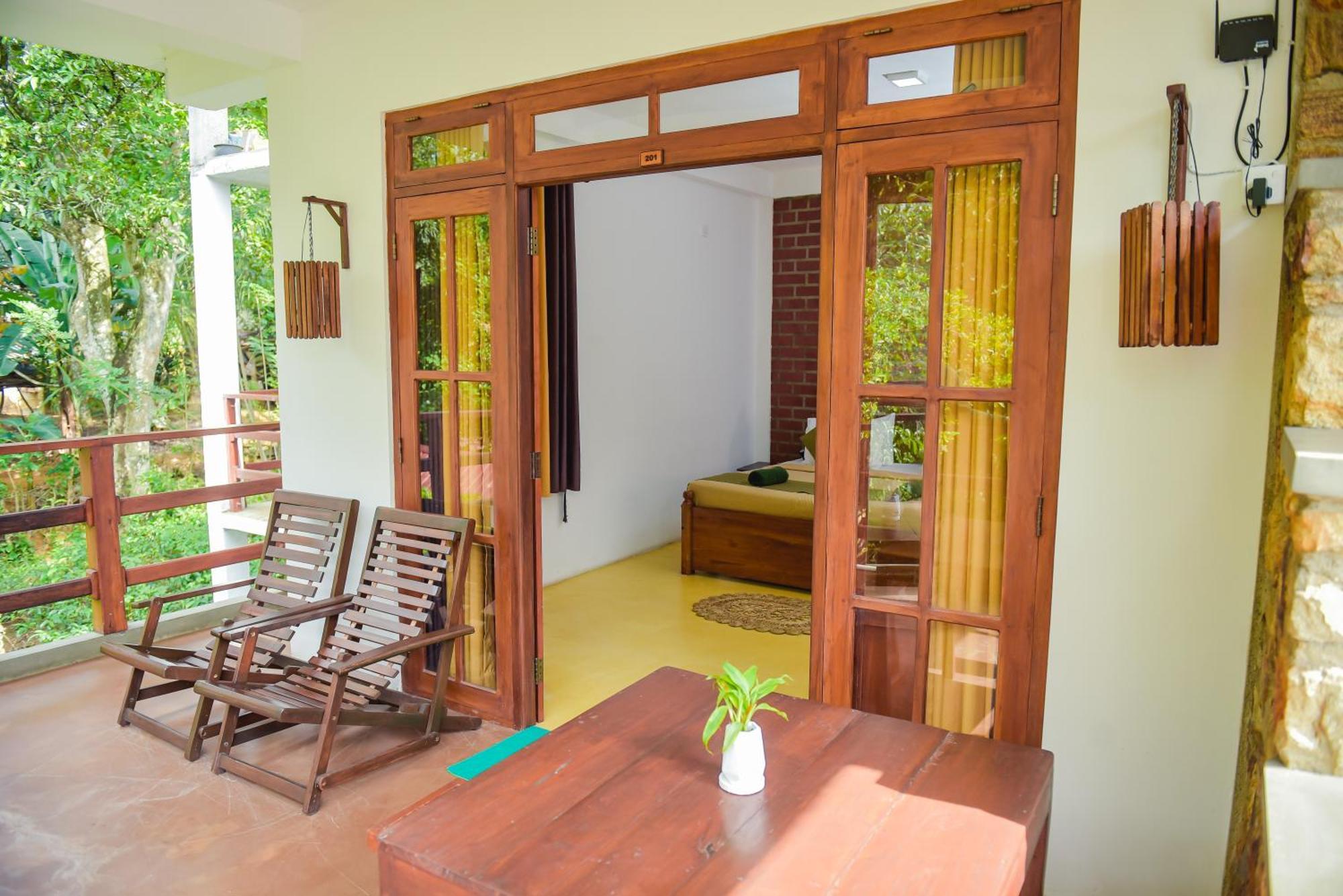 Deluxe Double Room with Balcony,1631579099:JPEG