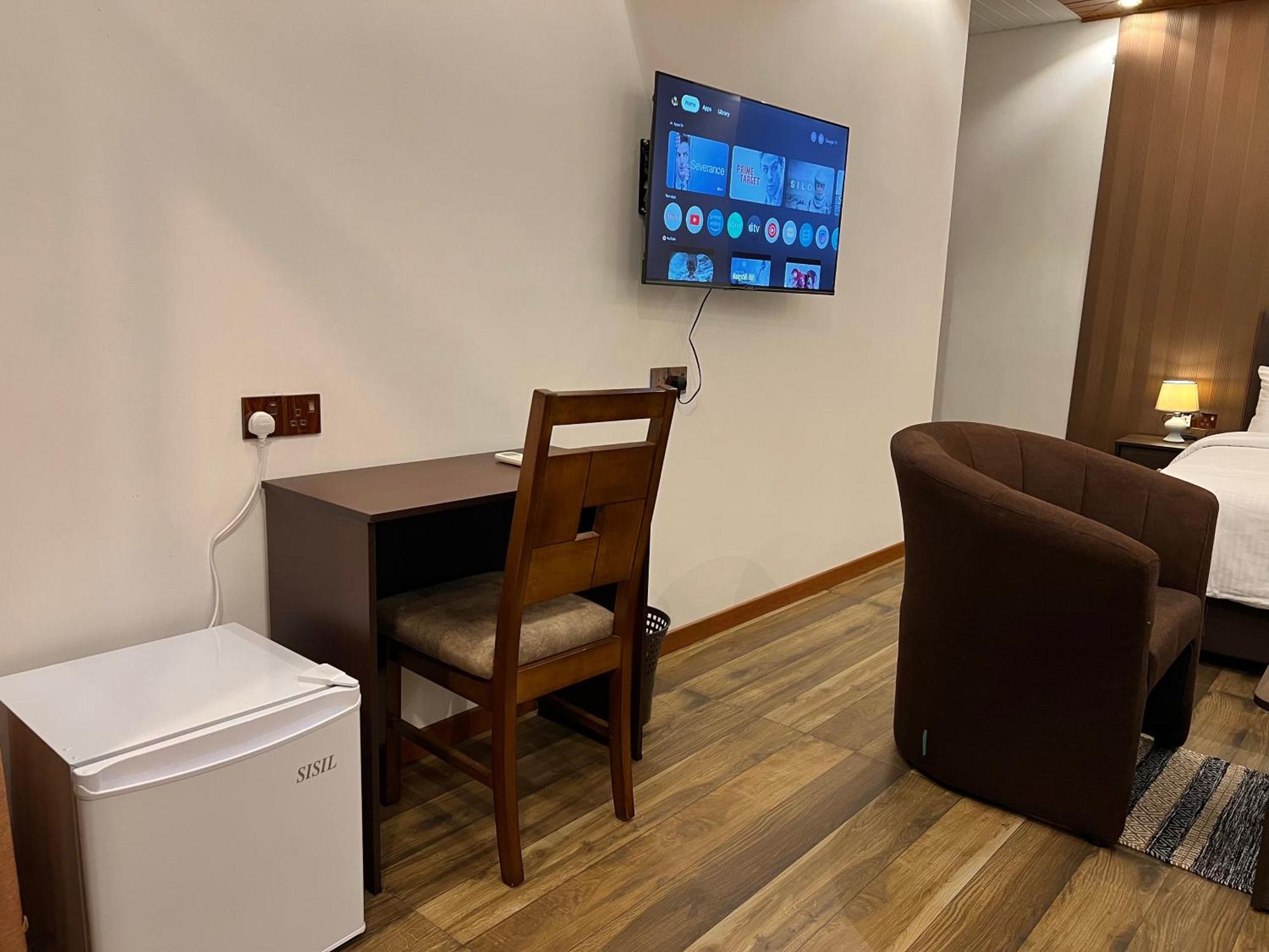 Deluxe Double Room Bath