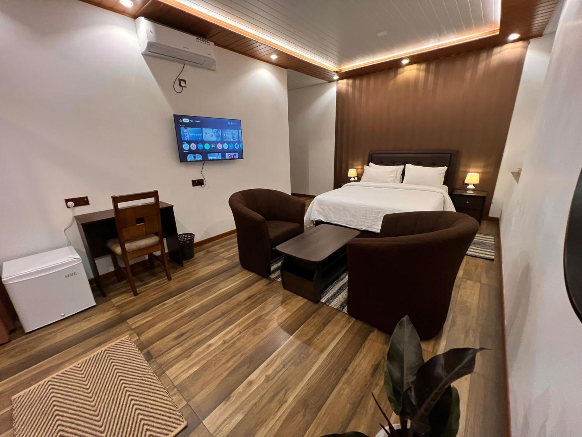 Deluxe Double Room Bath