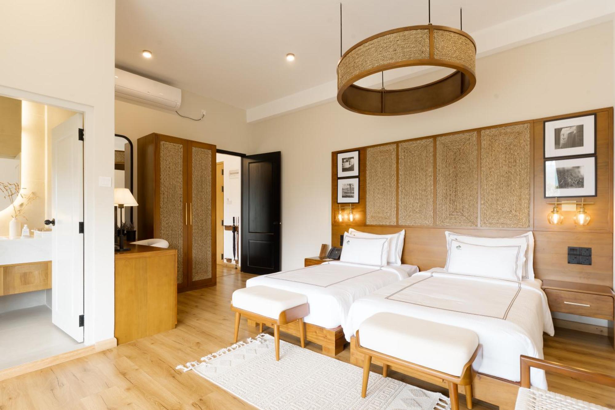 Two Bedroom Family Suite with Swing and Bathtub,1694568577:JPEG