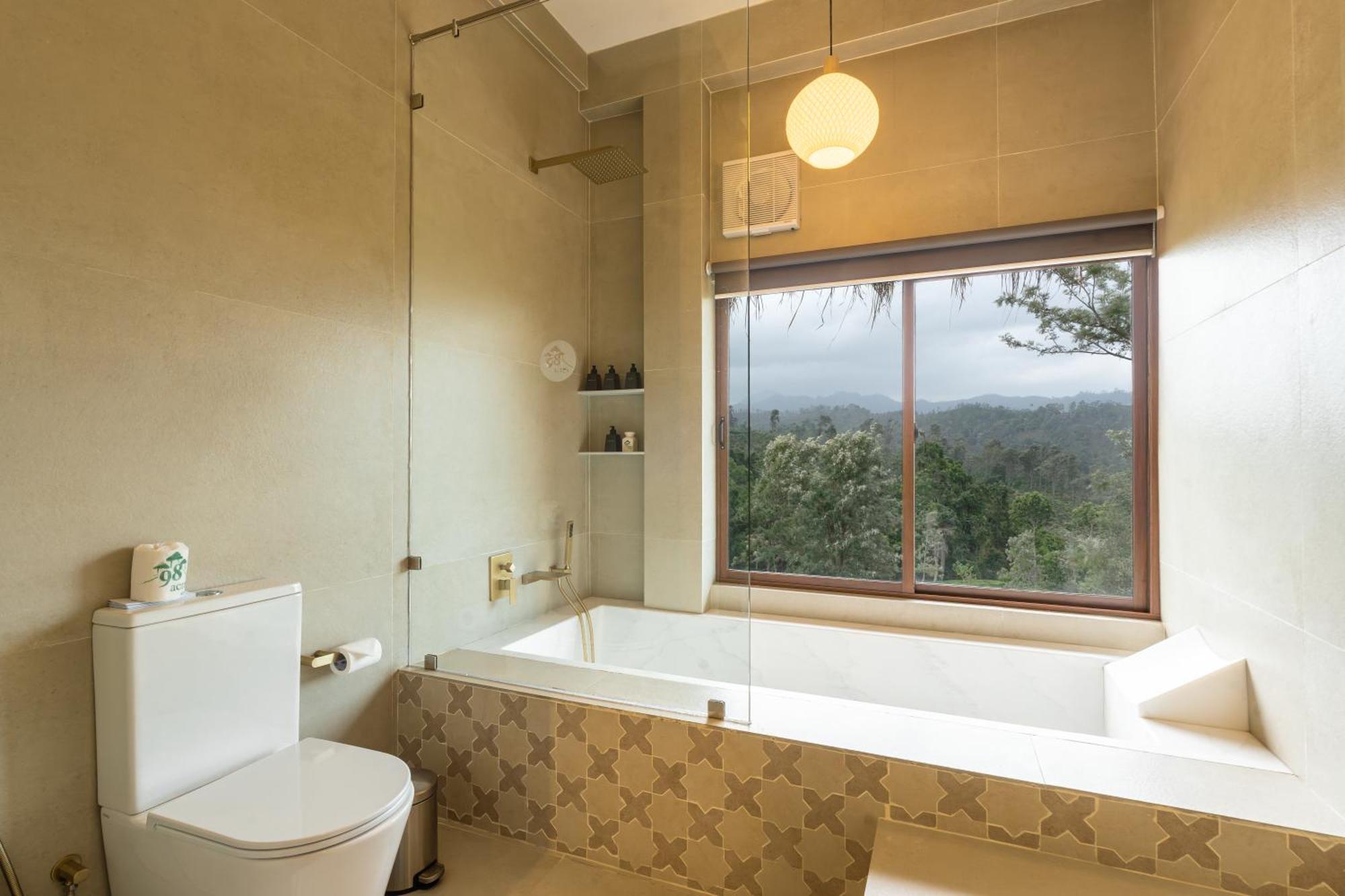 Two Bedroom Family Suite Swing Bathtub