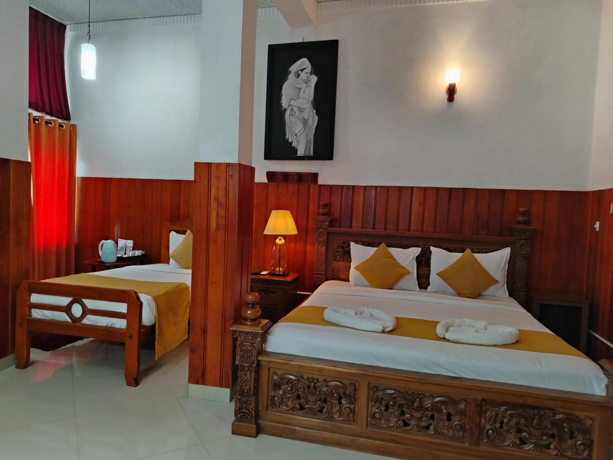Deluxe Suite