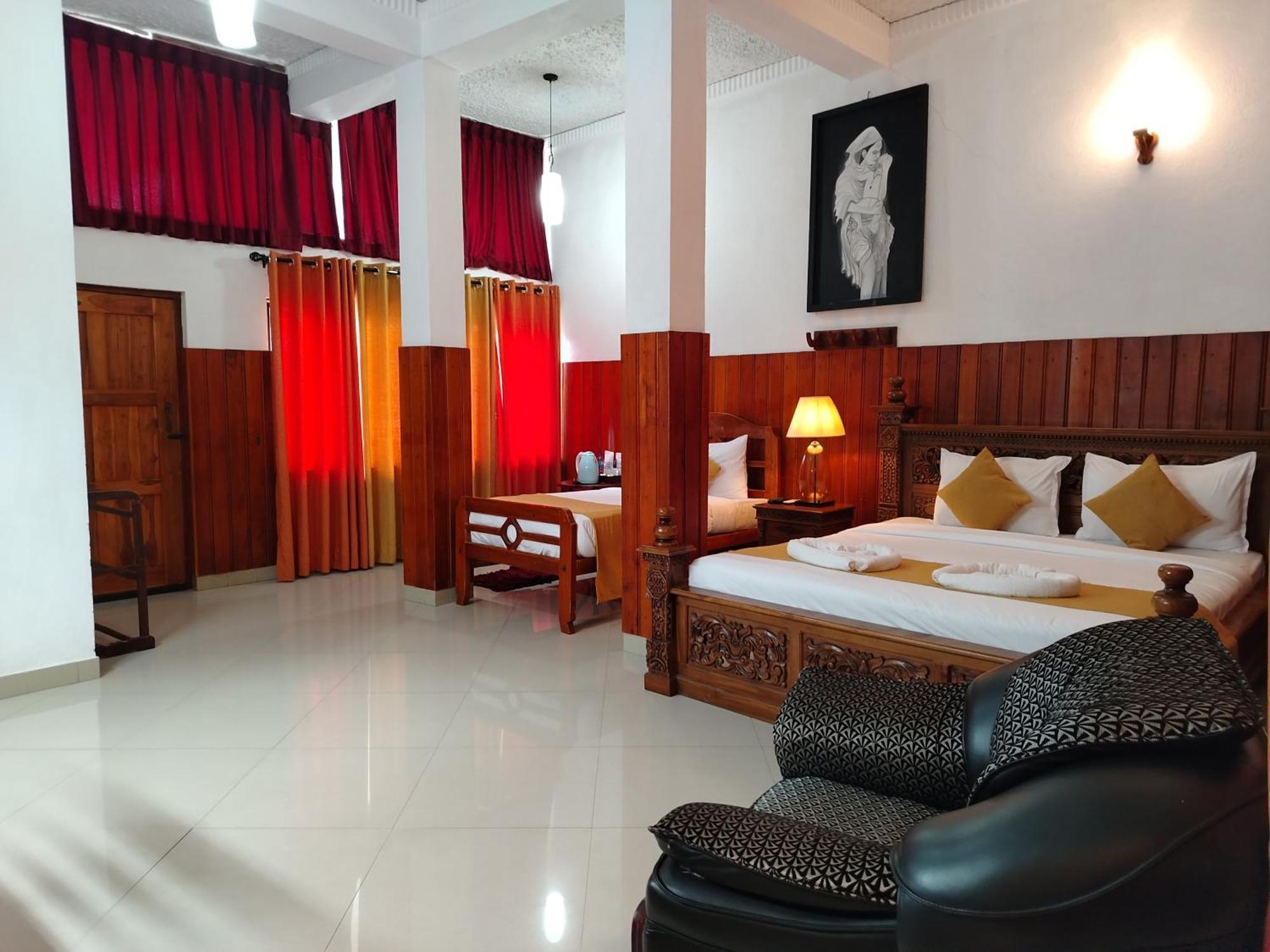 Deluxe Suite