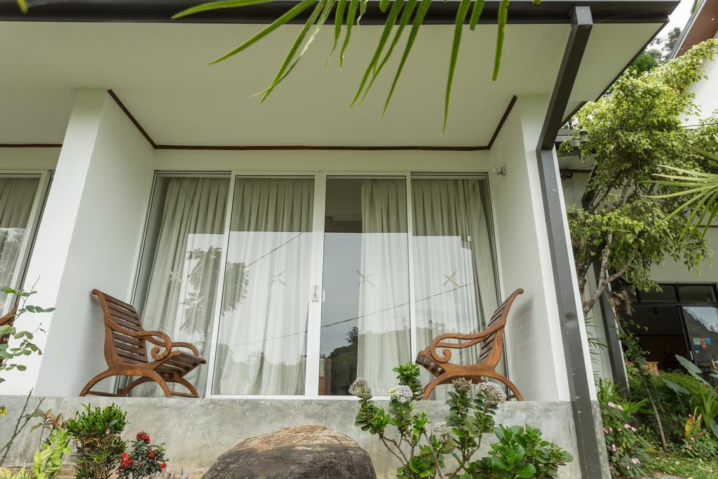 Deluxe Double Room with Ella Rock and Ella Gap View