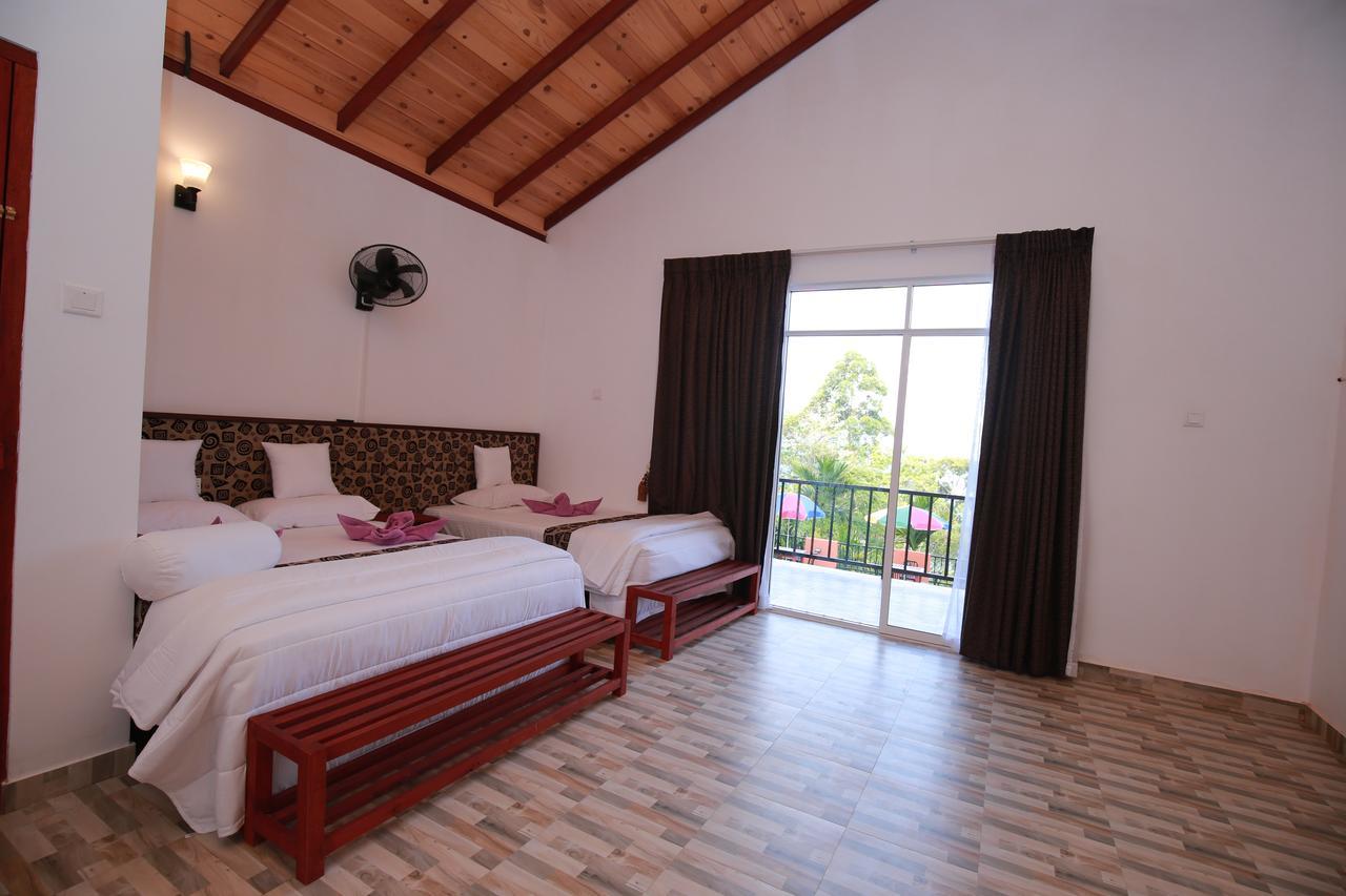 Deluxe King Room with Ella Rock View