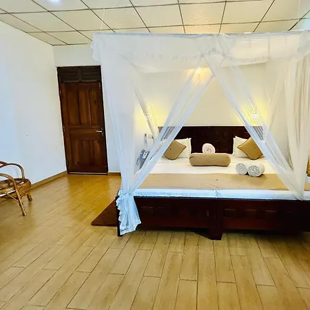 Hotel Ella'S Edge-2
