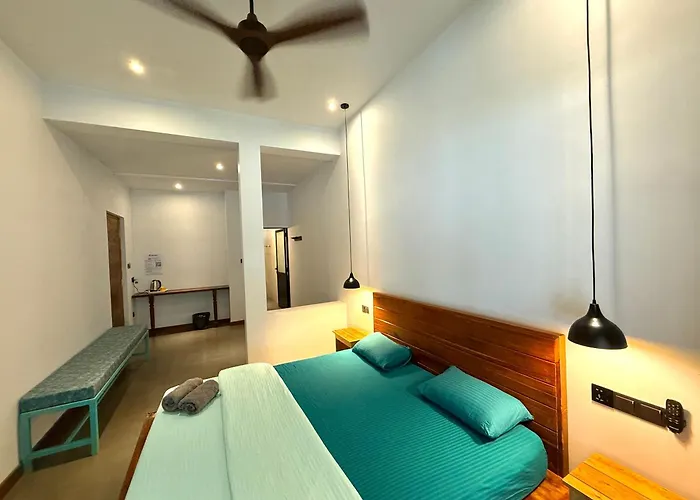 Ella Inn Hotel