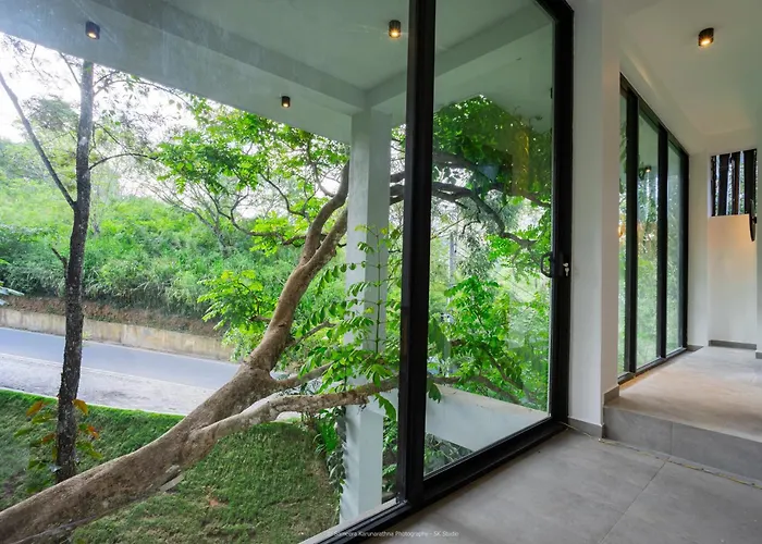 Ella HotelsNamara Green