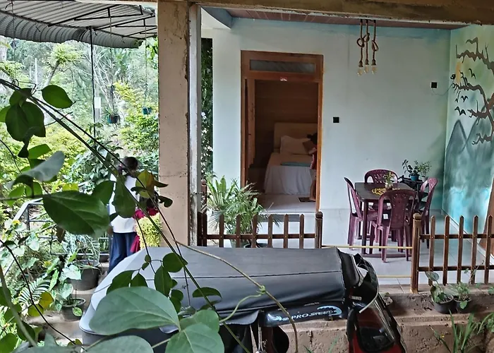 White Arcadia Cottage Ella