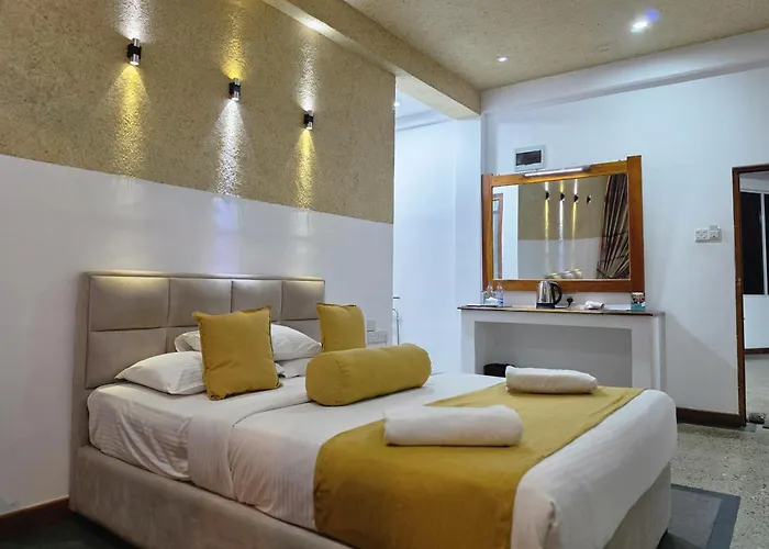 The Peak Ella Hotel